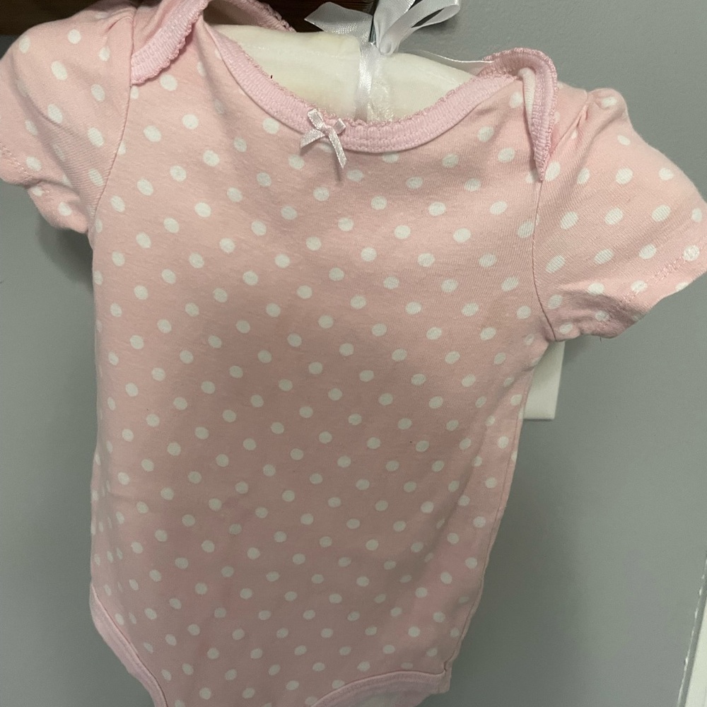 ⭐️ 5 for $25 ⭐️ Pink Polka Dot Onesie 💕